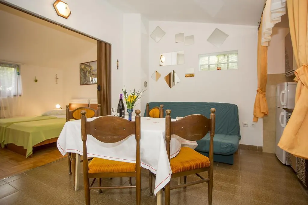 Apartments Pula 1618 Croazia